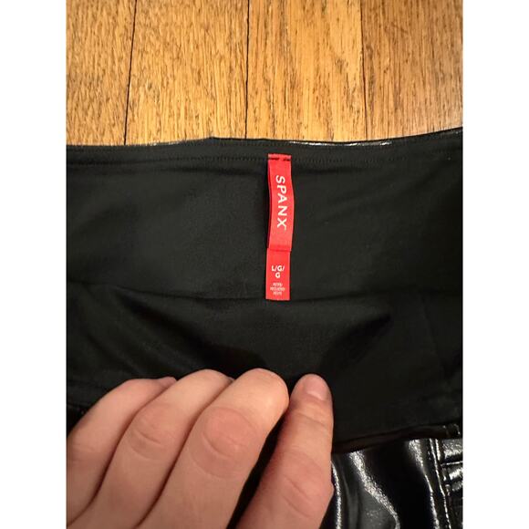 NEW Spanx Faux Patent Leather Leggings Classic Black Size L  Shiny NWT - Picture 7 of 7